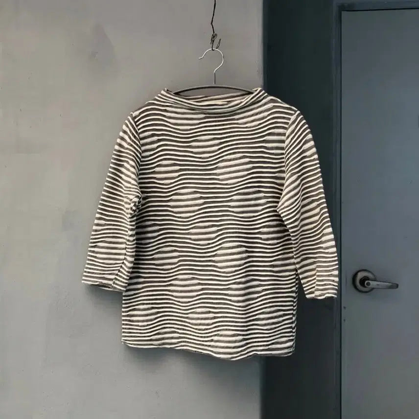 [BUNJANG] Vintage Gray Striped Layered T-Shirt / 빈티지 그레이 스트라이프 레이어드 티셔츠