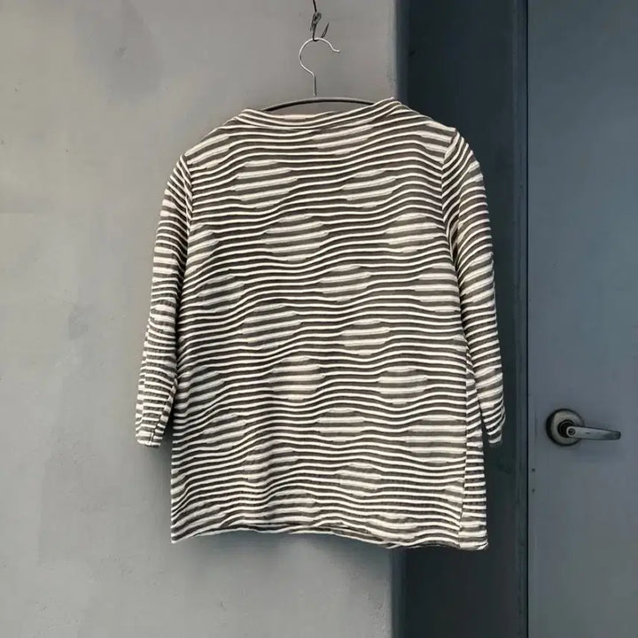 [BUNJANG] Vintage Gray Striped Layered T-Shirt / 빈티지 그레이 스트라이프 레이어드 티셔츠