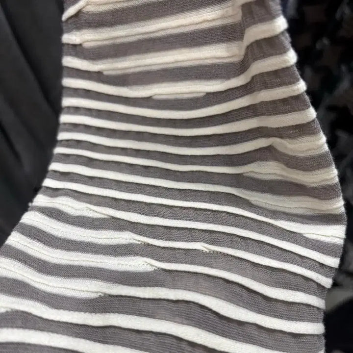 [BUNJANG] Vintage Gray Striped Layered T-Shirt / 빈티지 그레이 스트라이프 레이어드 티셔츠