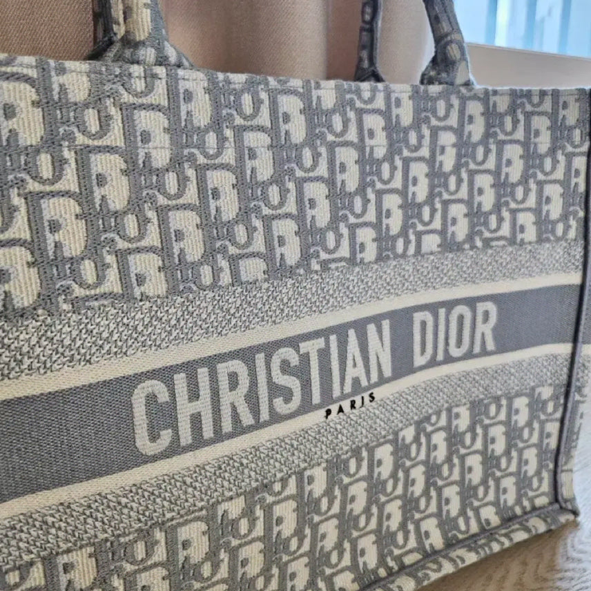 [BUNJANG] Dior Oblique Embroidered Book Tote Bag Medium / [정품/당일배송] 디올 북 토트 오블리크 자수 백 미듐