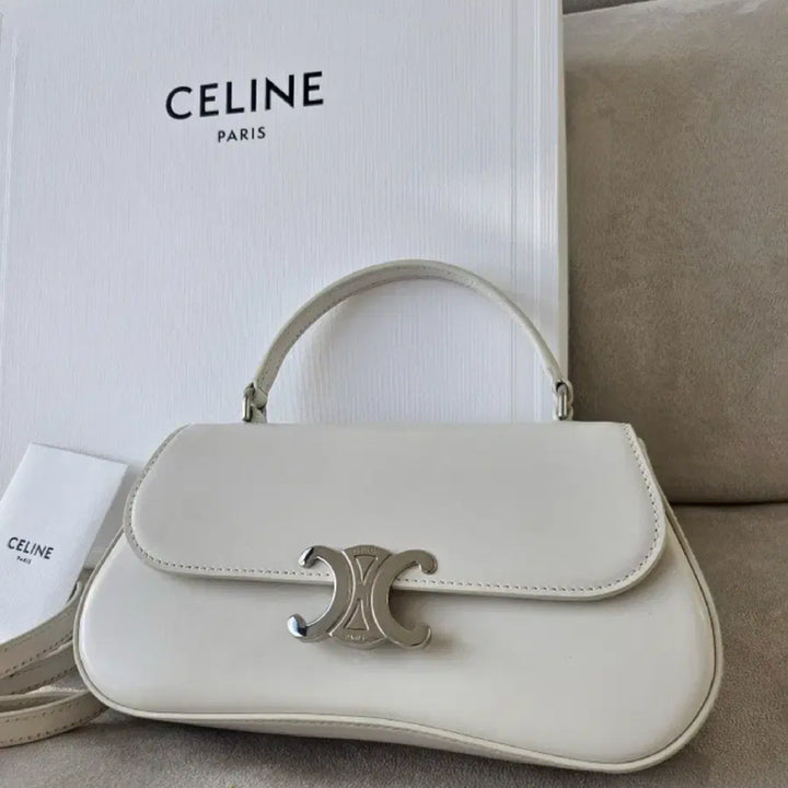 [BUNJANG] Celine Teen Rola White Shoulder Bag / [정품/당일배송] 셀린느 틴 롤라 화이트 숄더백