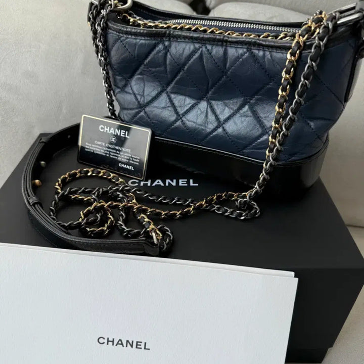 [BUNJANG] Chanel Gabrielle Hobo Bag Small / [정품/당일배송] 샤넬 가브리엘 호보백 스몰