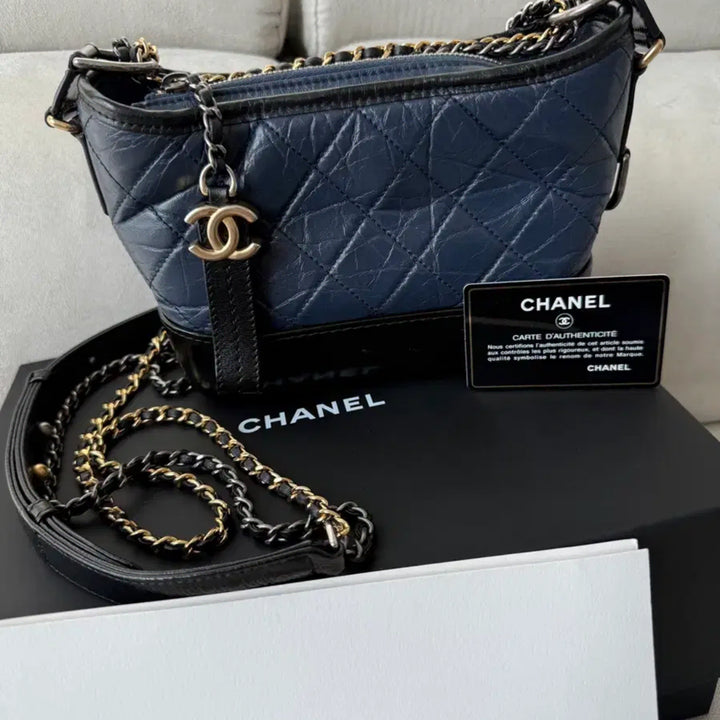 [BUNJANG] Chanel Gabrielle Hobo Bag Small / [정품/당일배송] 샤넬 가브리엘 호보백 스몰