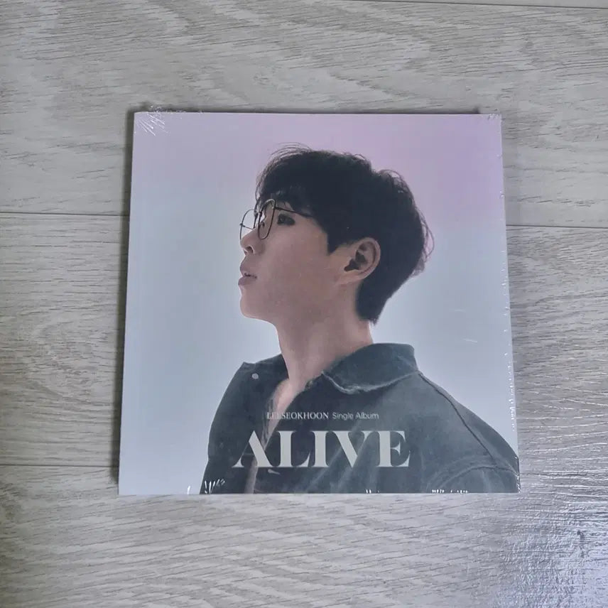 [BUNJANG] Lee Seokhoon Alive Album (Sealed) / (미개봉) 이석훈-싱글 1집 Alive 앨범 현물 양도(+덤있음)
