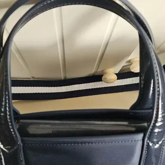 [BUNJANG] Esquire Navy Tote Bag / 에스콰이아 네이비 토드백