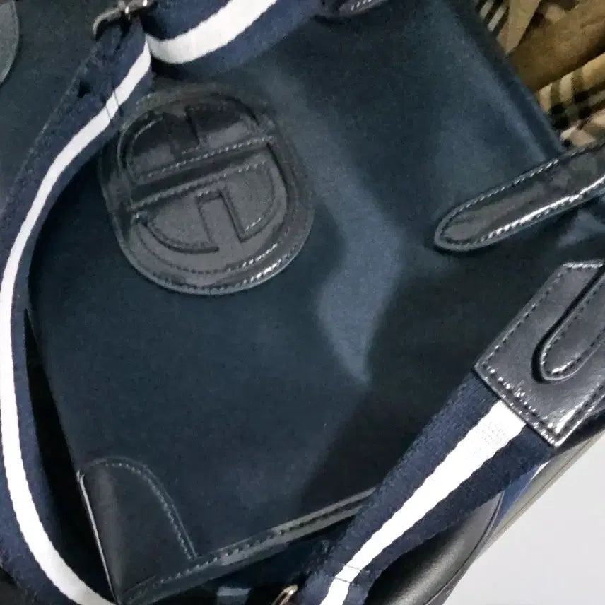 [BUNJANG] Esquire Navy Tote Bag / 에스콰이아 네이비 토드백