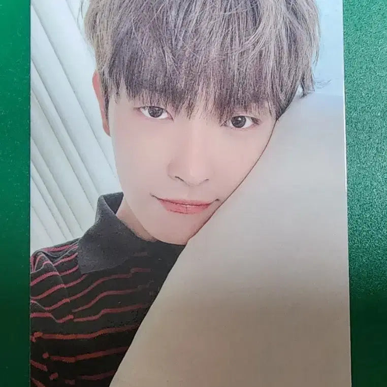 에이티즈 홍중 포카