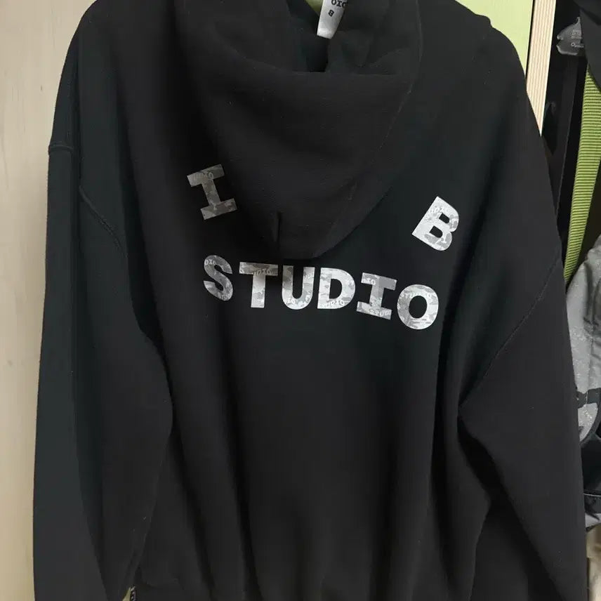 [BUNJANG] Iab Studio Camo Logo Hoodie Black L / 아이앱 스튜디오 아이앱 카모 로고 후드 블랙 L