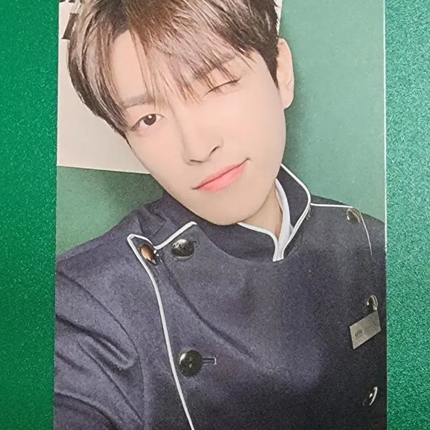 에이티즈 홍중 포카