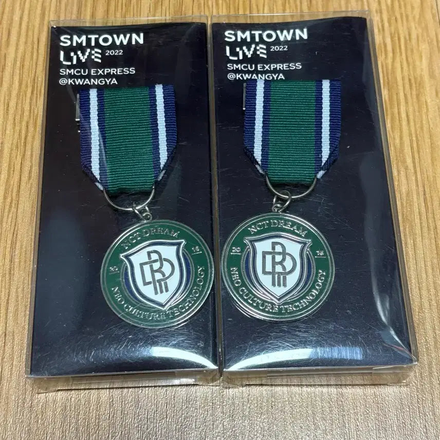 [BUNJANG] NCT Dream Jeno Jaemin SMCU Emblem Badge / 엔시티드림 제노 재민 SMCU 엠블럼 뱃지