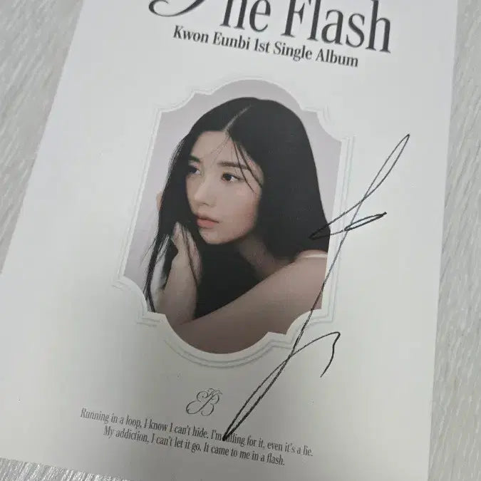 [BUNJANG] Kwon Eunbi The Flash Signed Album (Not for Sale) / 권은비 The Flash 싸인 비매 앨범