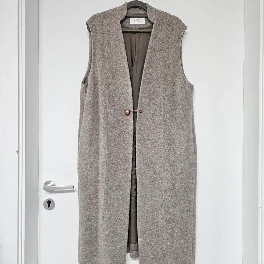 [BUNJANG] TIME Lama Long Vest Coat / TIME 타임 라마 롱 베스트 조끼형 코트