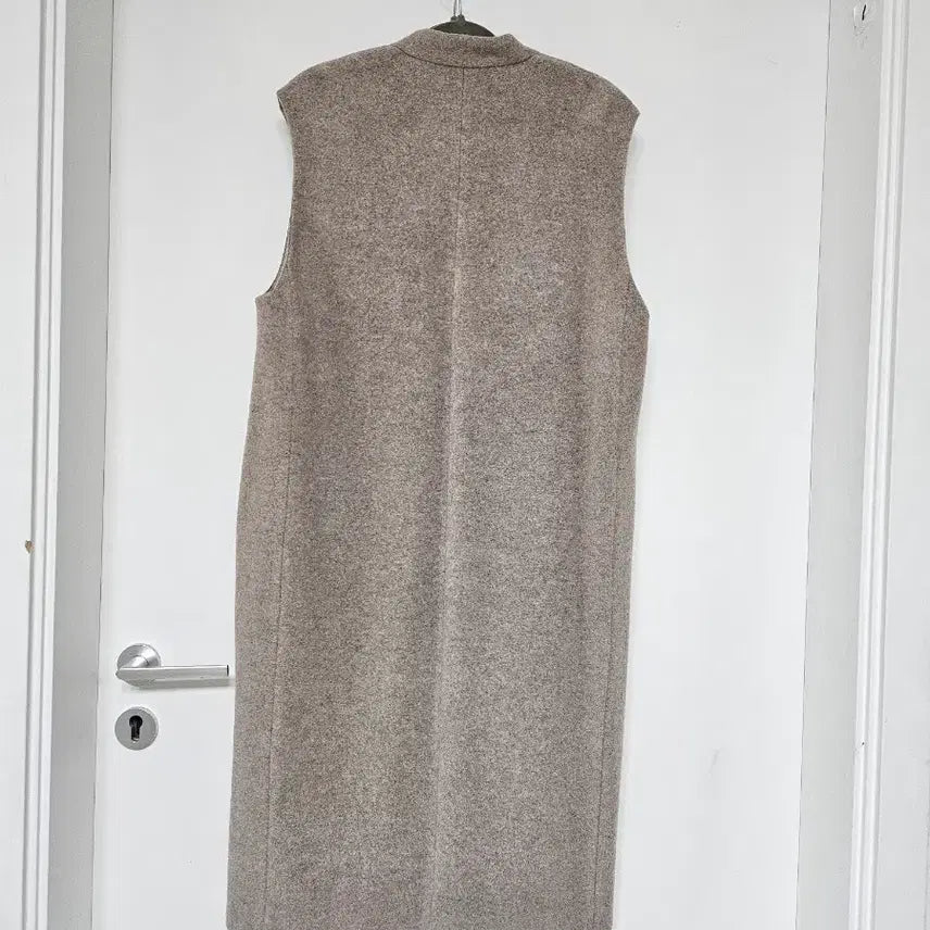 [BUNJANG] TIME Lama Long Vest Coat / TIME 타임 라마 롱 베스트 조끼형 코트