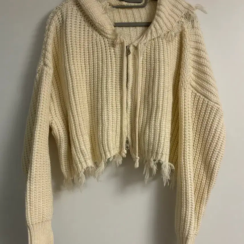[BUNJANG] Ruve Ivory Crop Knit Hooded Zip-up Cardigan / ruve 아이보리 크롭 니트 후드 집업 가디건