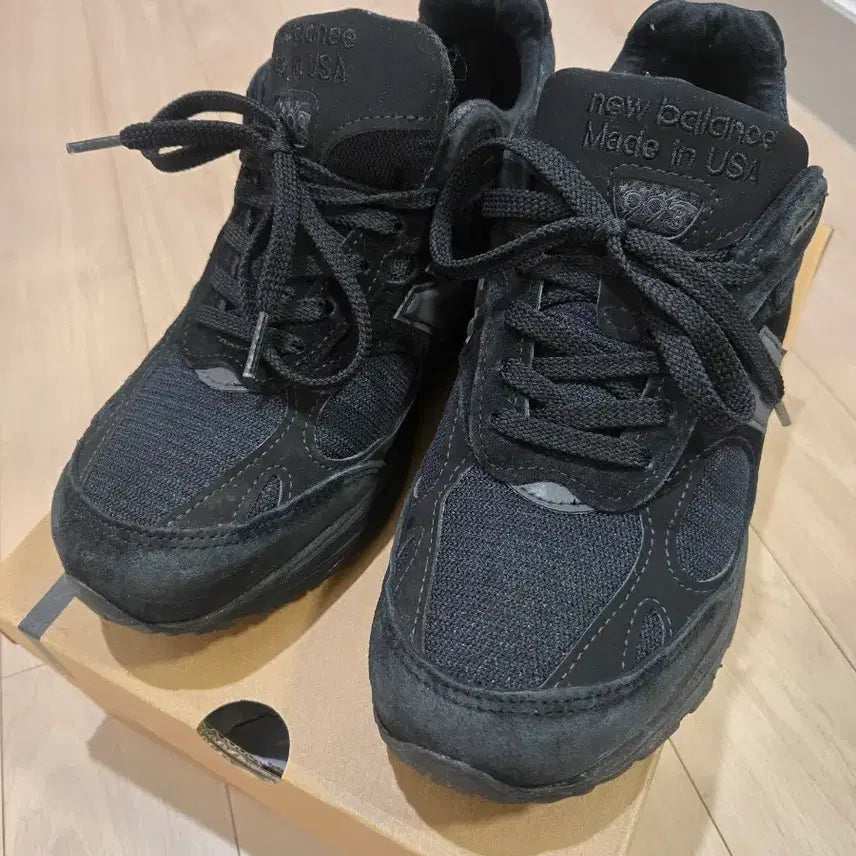 [BUNJANG] New Balance 993 Triple Black Sneakers / 뉴발란스 993 트리플블랙 260