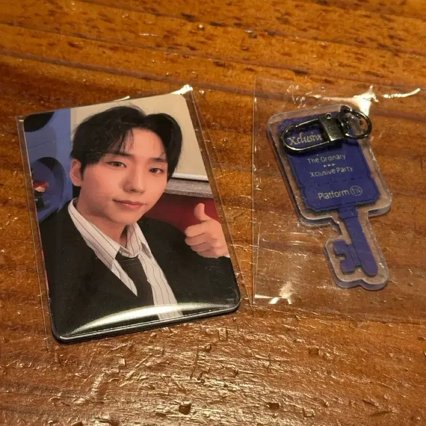 엑디즈 팬미팅 입장 포카 세트 + 컨페티 디자인 열쇠 키링 일괄