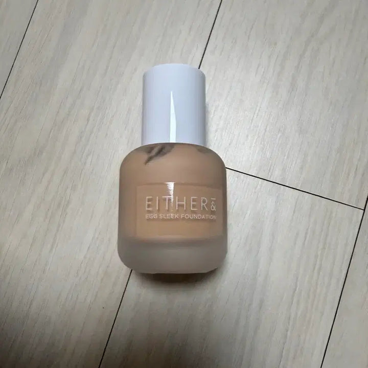 [BUNJANG] Etude House Egg Sleek Foundation #03 Beige / 새상품) 원가3.6만원 이더앤 에그 슬릭 파운데이션 #03베이지