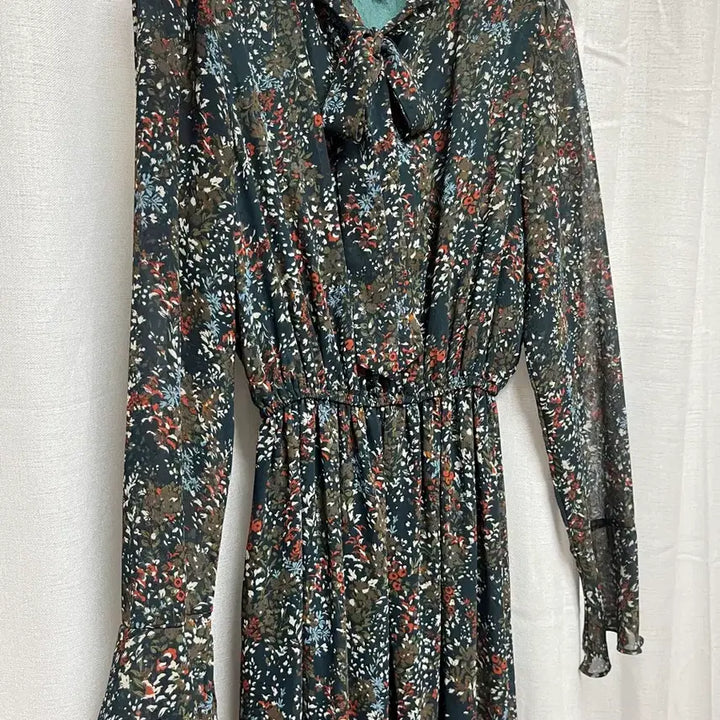 [BUNJANG] Deep Green Floral Ribbon Midi Dress / 딥그린 긴팔 쉬폰 플로럴 꽃무늬 리본 원피스