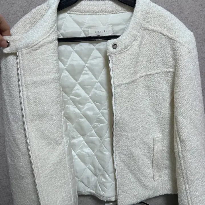 [BUNJANG] Ivory Stand Collar Boucle Wool Jacket (Quilted) / 아이보리 스탠드카라 부클 울자켓 (누빔O)