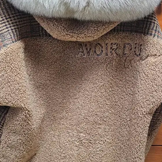 [BUNJANG] Fur Trimmed Checkered Boucle Jacket / 퍼 트리밍 체크 뽀글이 자켓