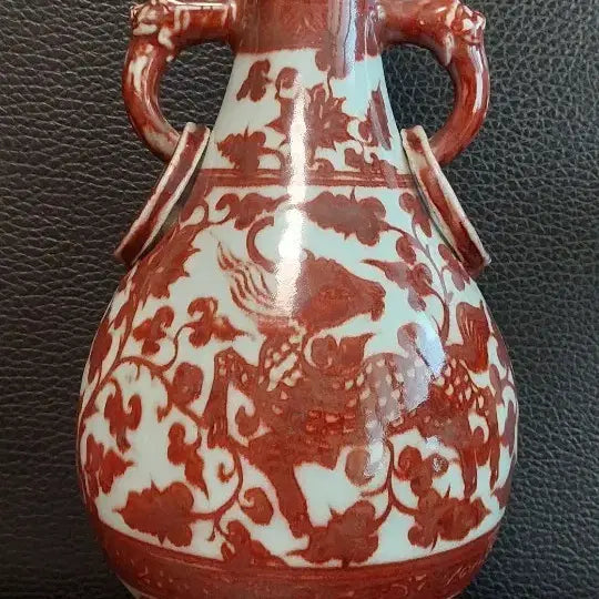 [BUNJANG] Yuri Hong Celadon Porcelain Kylin Vase / 유리홍