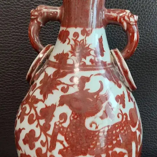 [BUNJANG] Yuri Hong Celadon Porcelain Kylin Vase / 유리홍