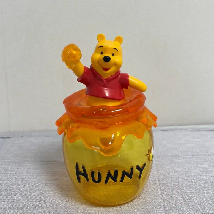 [BUNJANG] Disney Land Winnie the Pooh Candy Container / 도쿄 디즈니랜드 곰돌이푸 캔디통