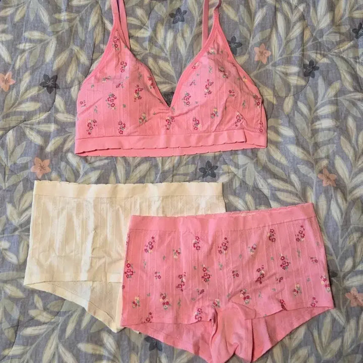 [BUNJANG] Bra and Panties Set Size 55 / 새상품 팬티2장 브라 세트 사이즈 55