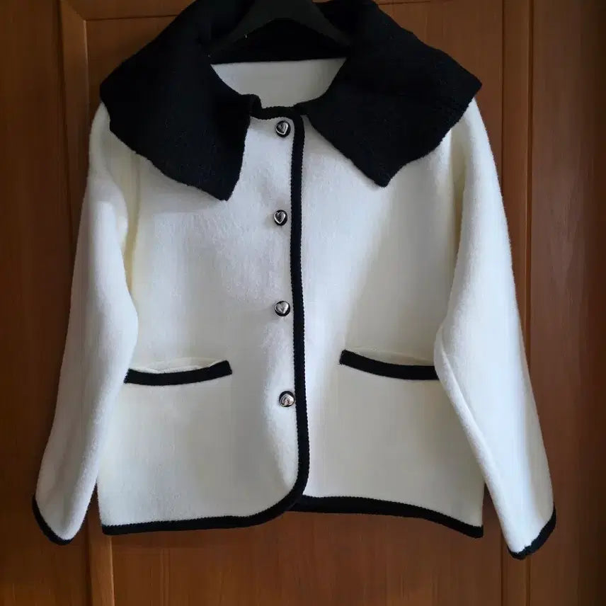 [BUNJANG] Wide Collar Heart Button Jacket / (새상품) 넥카라 넓은 하트단추 포인트 따뜻한 쟈켓