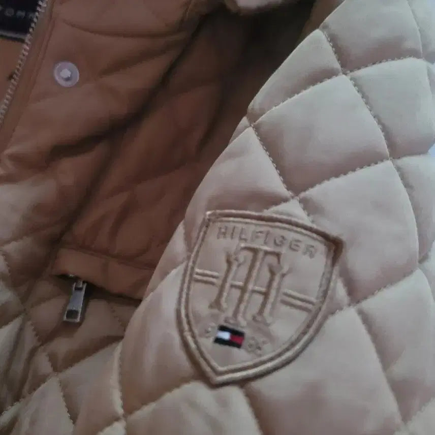 [BUNJANG] Tommy Hilfiger Quilted Padded Jacket / 타미힐피거 누빔 패딩