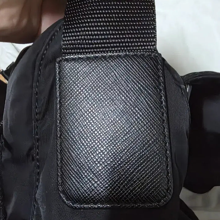 [BUNJANG] Prada Nylon Triangle Logo Messenger Bag / 프라다 나일론 삼각로고 메신저백 크로스백 1BD671