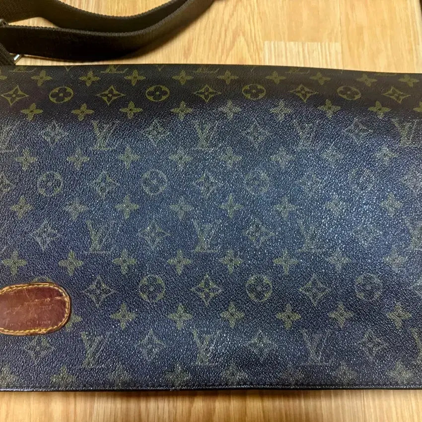 [BUNJANG] Louis Vuitton 1980s Monogram Documents Pouch / Louis Vuitton Vintage 1980s Monogram Doc