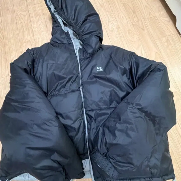 [BUNJANG] Code:Graphy Reversible Padded Jacket (Size M) / 코드그라피 리버시블 패딩(M사이즈)