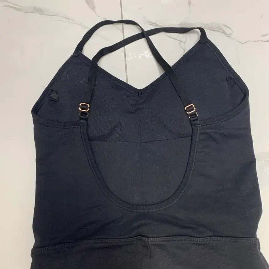 [BUNJANG] Avocado Black Jumpsuit / 아보카도 블랙 점프수트