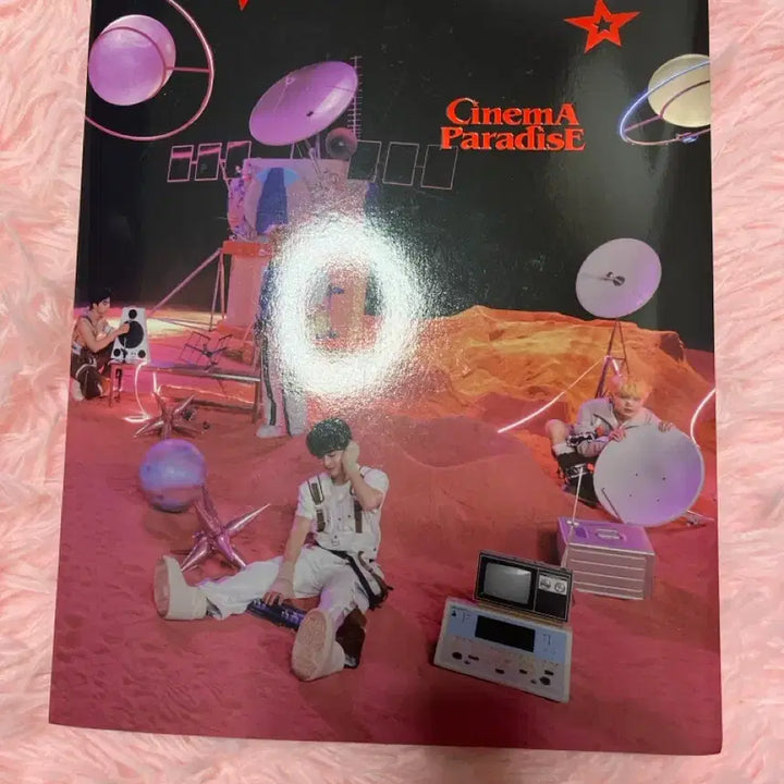 제로베이스원 Cinema Paradise 개봉앨범 , 구성품