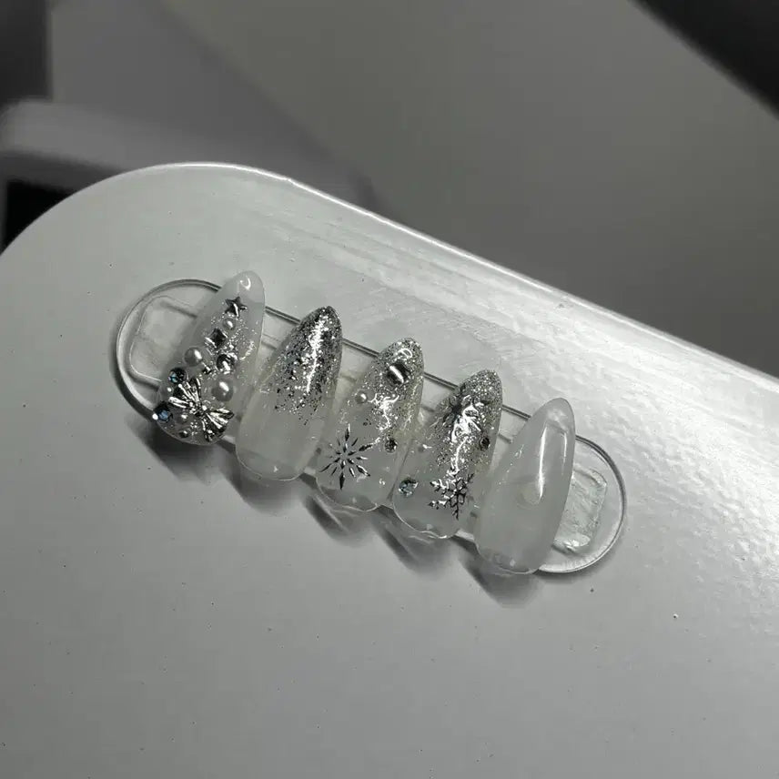 [BUNJANG] Handmade Glitter Nail Tips / 화이트 트리 글리터 수제네일팁