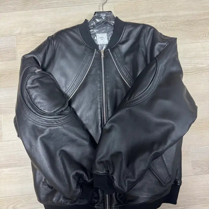 [BUNJANG] Fararchive Leather Bomber Jacket / 파아카이브 (파프롬왓) 레더봄버 2사이즈