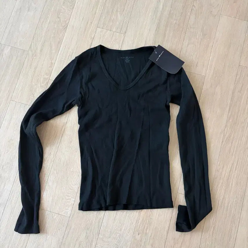 [BUNJANG] Brandy Melville Long Sleeve Top / 브랜디멜빌 골지 긴팔 티셔츠