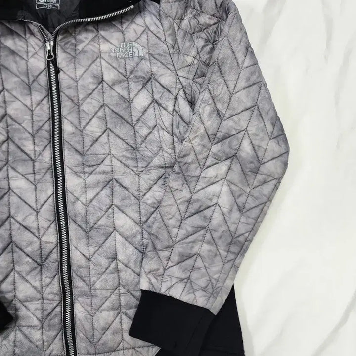 [BUNJANG] North Face Team Korea VX Quilted Lightweight Jacket Grey / (90)노스페이스 팀코리아 VX 퀼팅 경량 자켓 그레이
