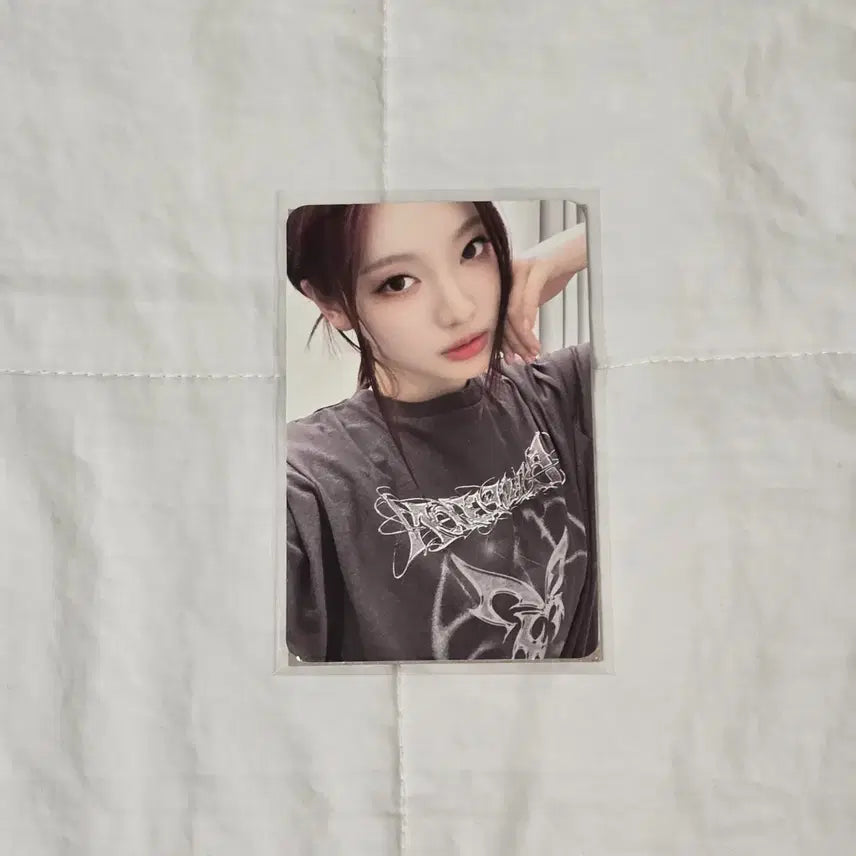 [BUNJANG] Aespa Ningning Armageddon Photocard / 에스파 아마겟돈 티셔츠 닝닝 포카 포토카드