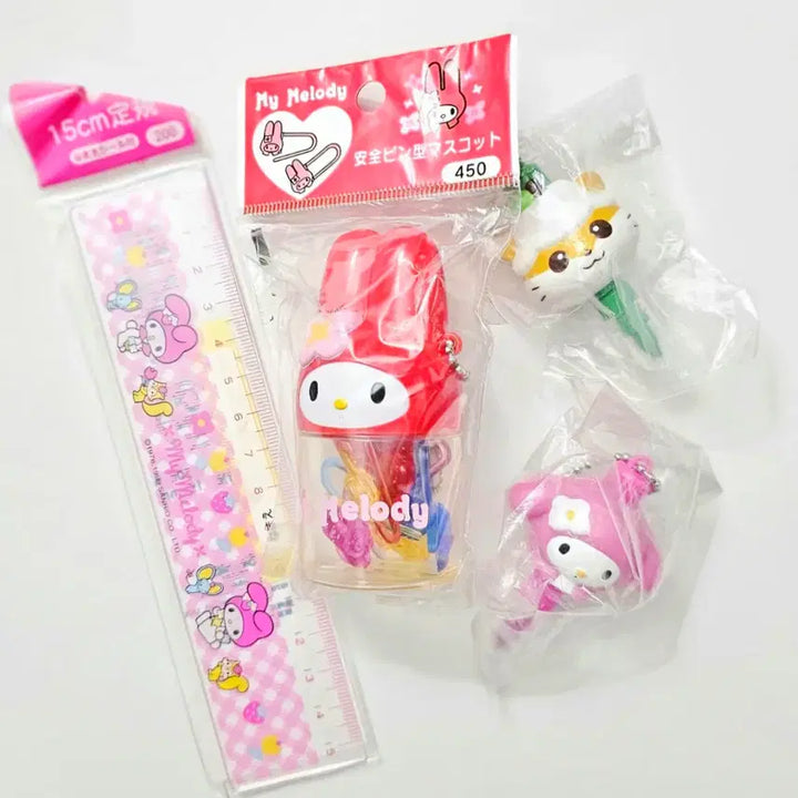 [BUNJANG] Sanrio My Melody & Kuri Ring Set / 산리오4종세트, 두건마이멜로디 옷핀, 코로코로쿠리링 스트랩