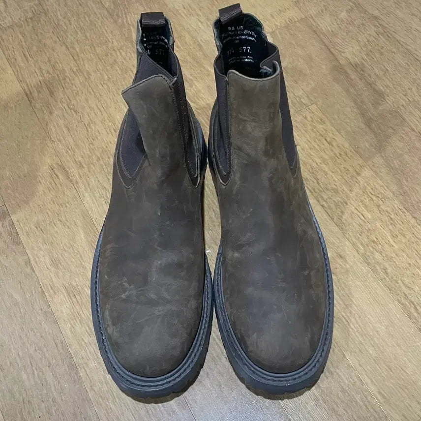 [SOLD OUT] Thursday Boot 번트 브라운 가죽 첼시 부츠 275