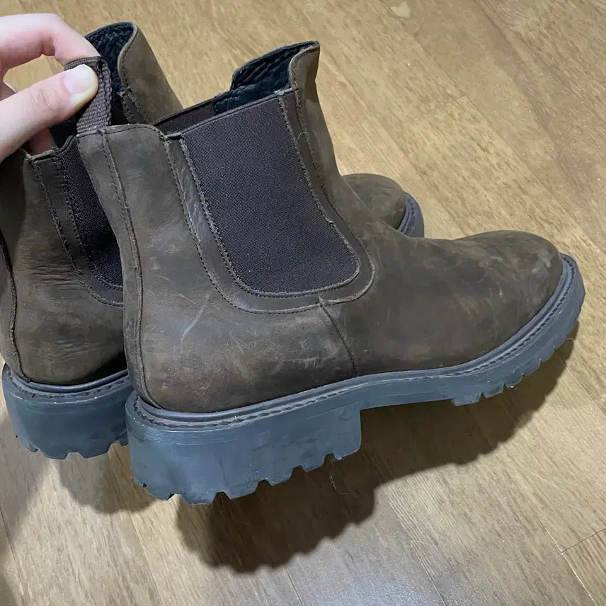 [SOLD OUT] Thursday Boot 번트 브라운 가죽 첼시 부츠 275