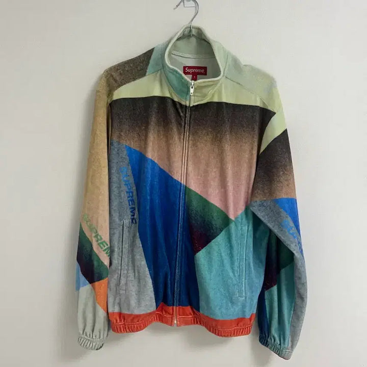 [BUNJANG] Supreme Geo Velour Track Jacket / Supreme 슈프림 지오 벨루어 트랙 재킷 멀티컬러