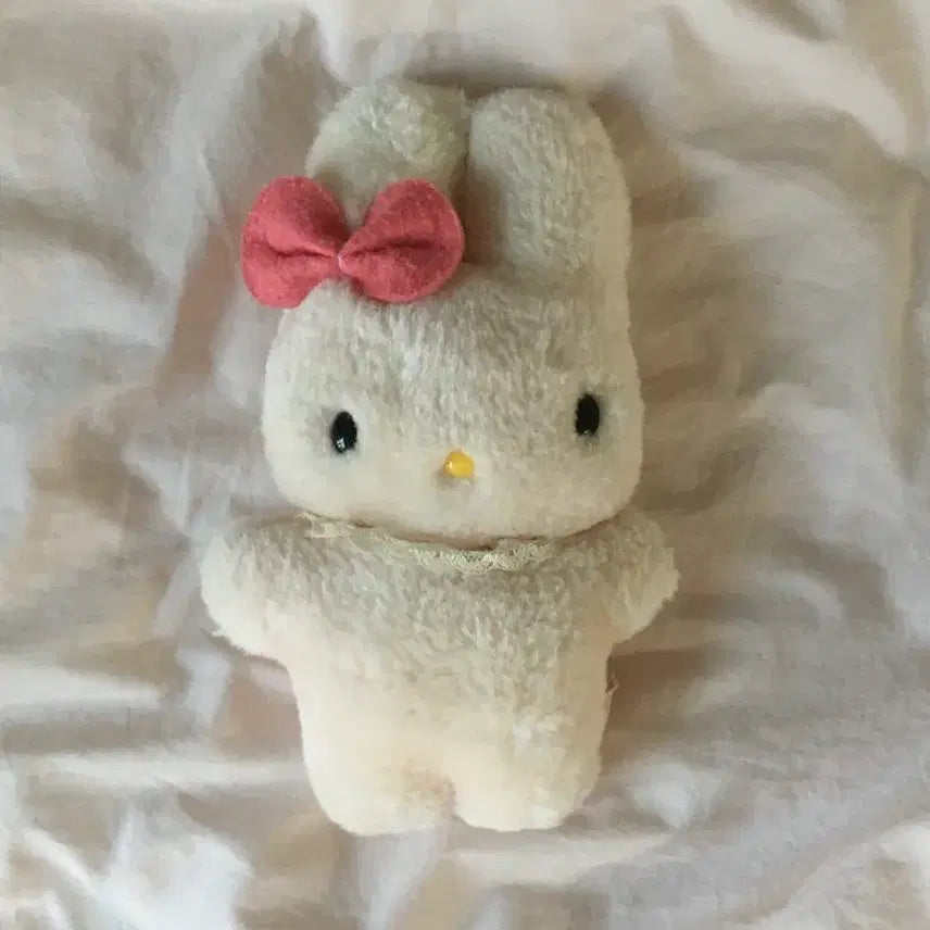 [BUNJANG] Sanrio Kitty Doll / 고전 산리오 캐시 인형 키티 토끼인척하는키티