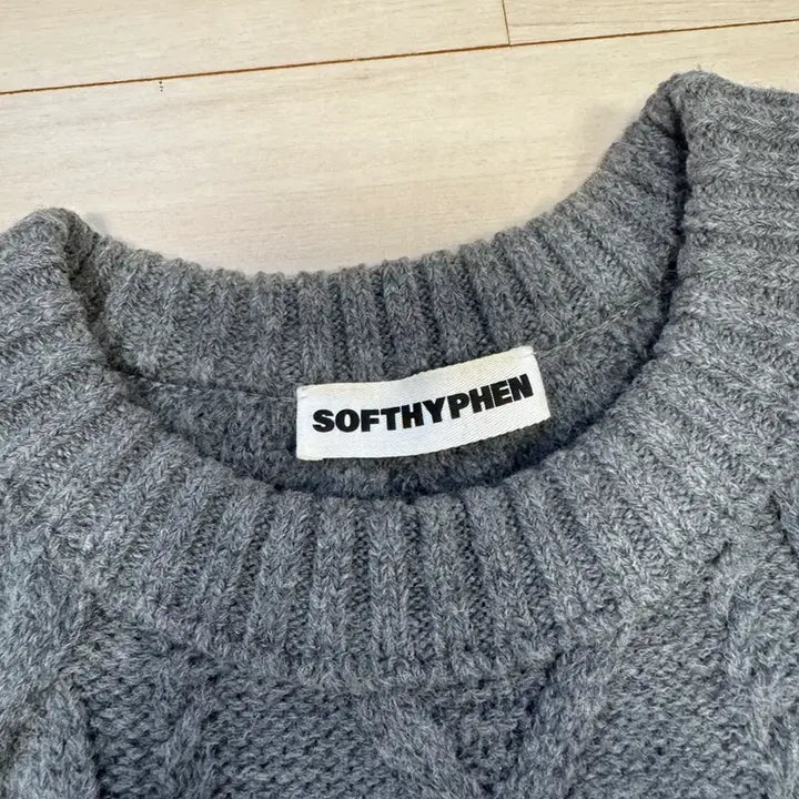 [BUNJANG] Softhyphen Patchwork Crew Neck Knit Gray / Softhyphen 패치워크 크루넥 니트 그레이