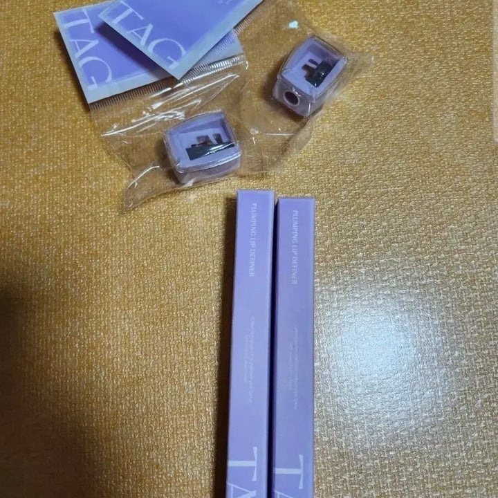 [BUNJANG] TAG Plumping Lip Definer + Sharpener Set / TAG 플럼핑 립 디파이너 + 샤프너 세트