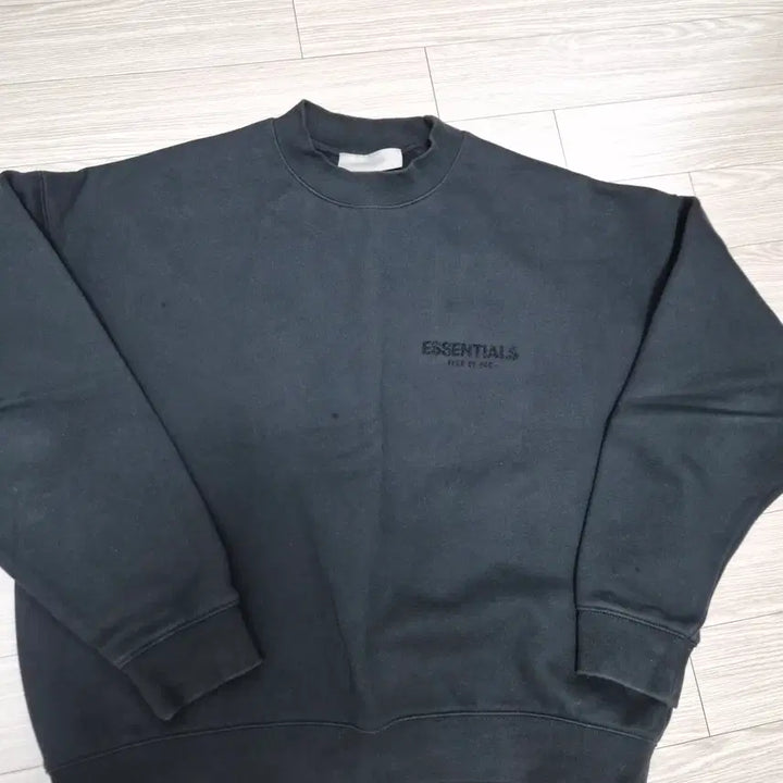 [BUNJANG] P1Harmony Essential Black Sweatshirt Set L + L / 피오갓 / 에센셜 맨투맨 블랙 셋업 / L + L
