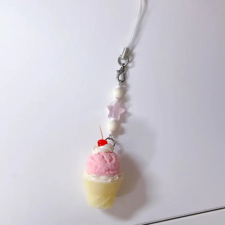 [BUNJANG] Strawberry Ice Cream Keyring / 딸기 아이스크림 키링