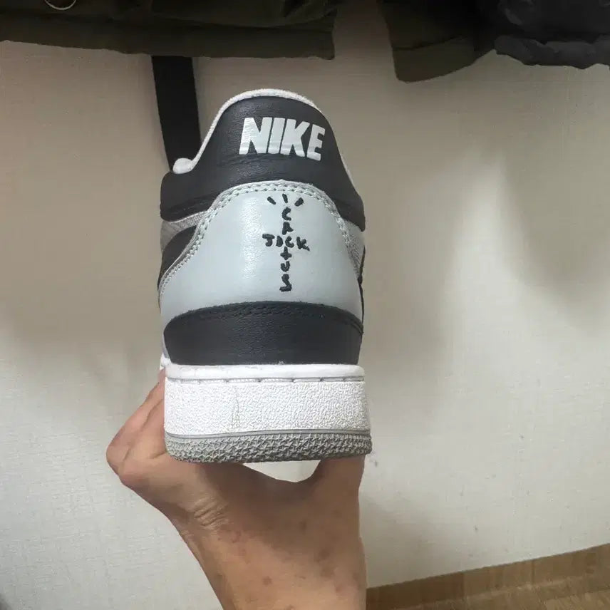 [BUNJANG] Nike Scott Macattack Sneakers / 나이키 스캇 맥어택 275